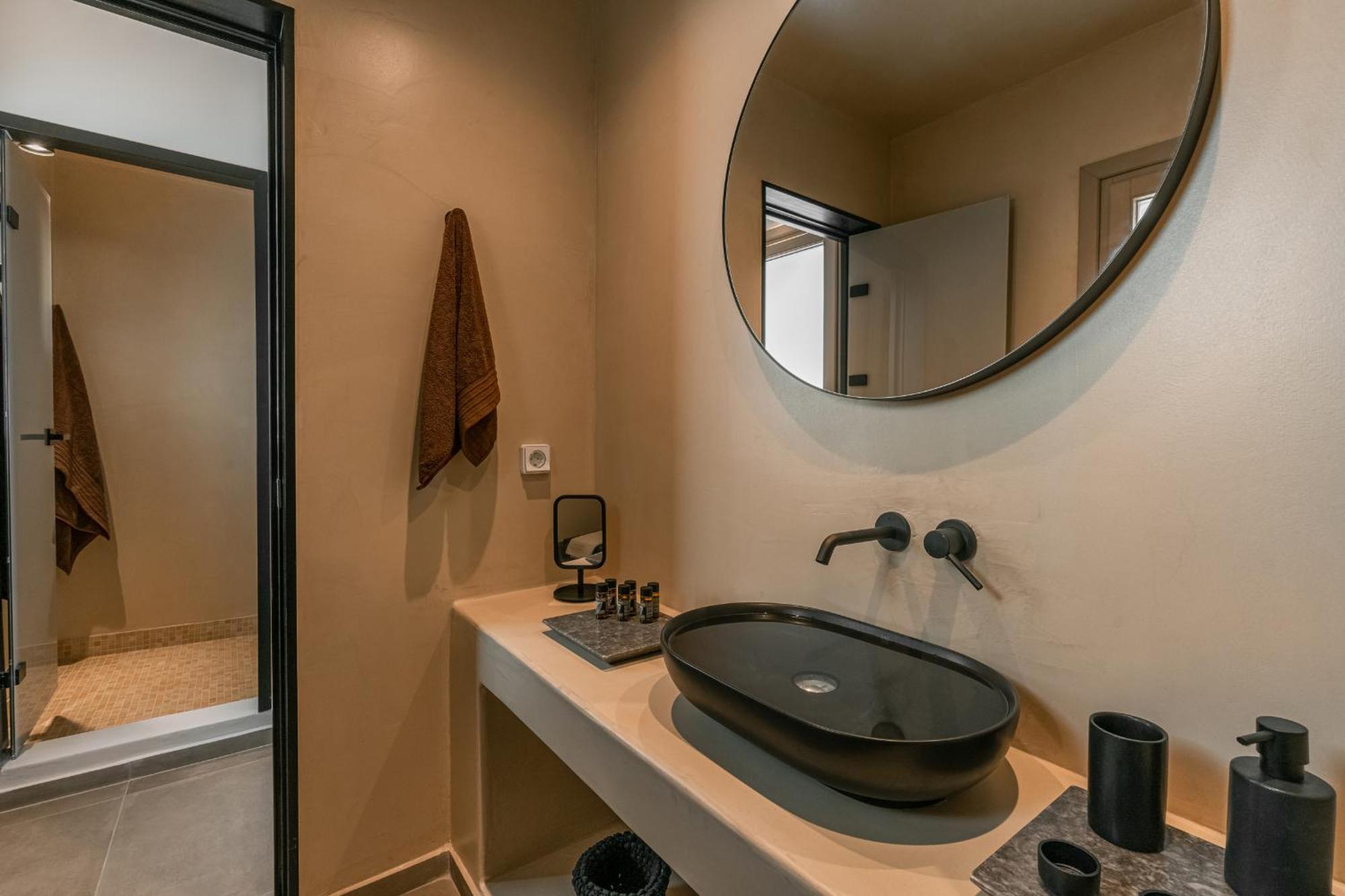 Living Moments Villa Fira  Ngoại thất bức ảnh