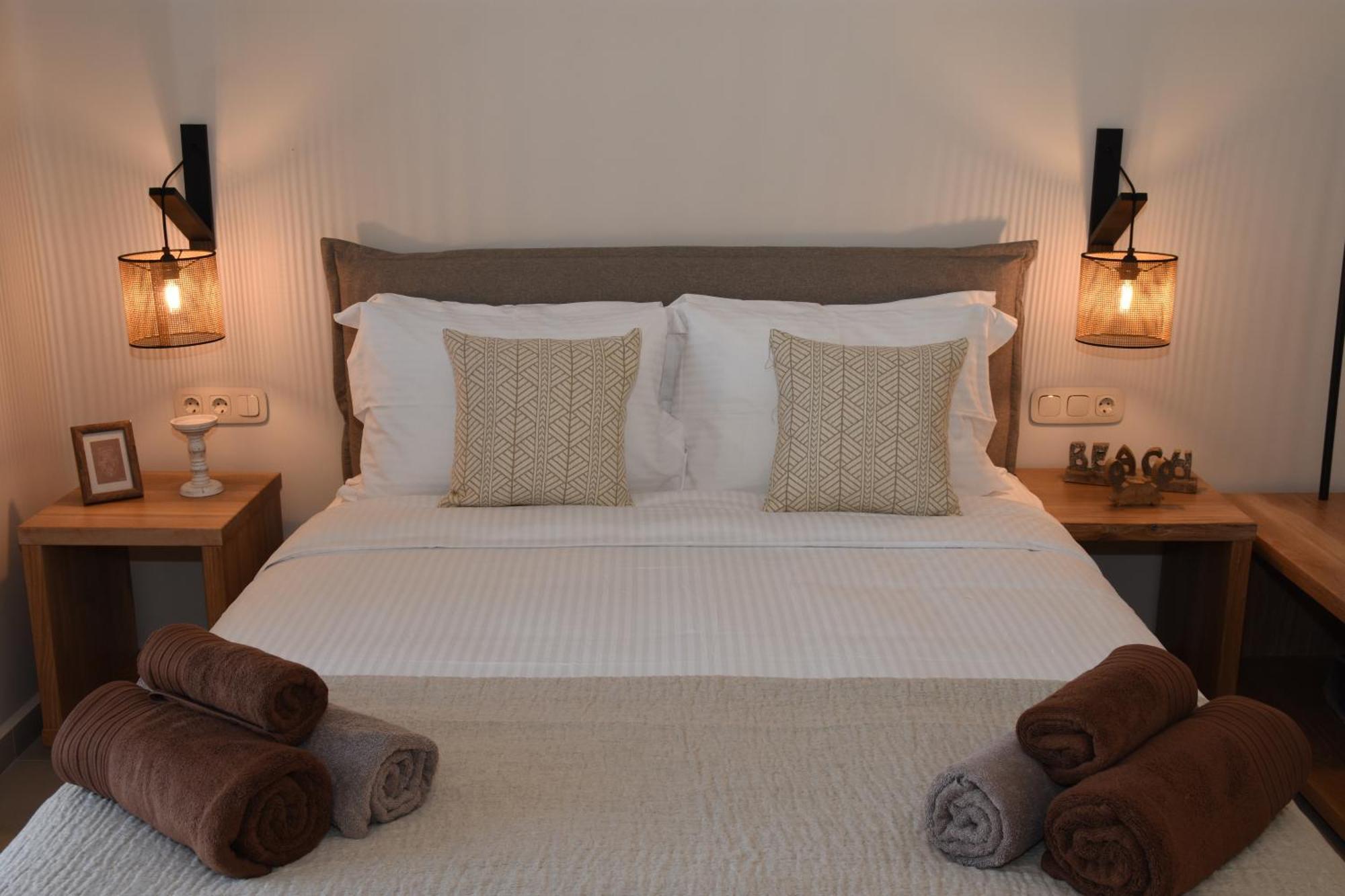 Living Moments Villa Fira  Ngoại thất bức ảnh